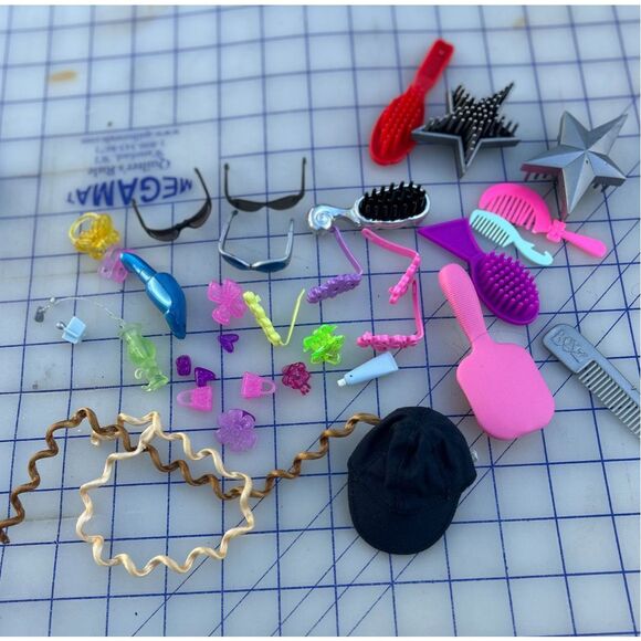 Bratz HAIR ACCESSORY fashion doll bundle 23211 - Picture 1 of 1